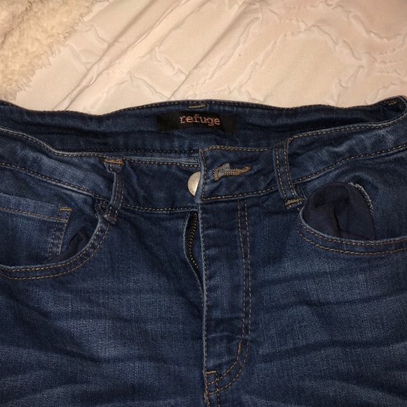 Dark Wash Ripped Skinny Jeans - Picture 2 of 3